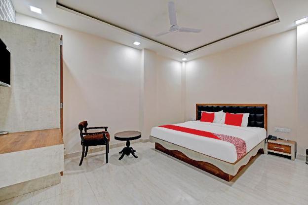 the castle home stay inn by oyo