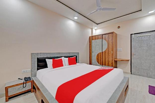 the castle home stay inn by oyo