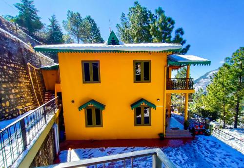 thehimalayanliving whistling pines