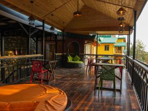 thehimalayanliving whistling pines