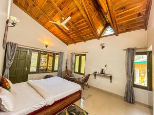 thehimalayanliving whistling pines