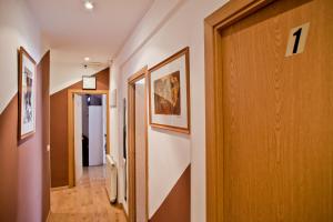 hostal la casa de la plaza