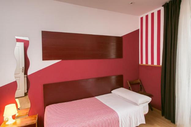 hostal la casa de la plaza