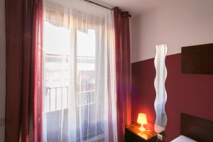 hostal la casa de la plaza