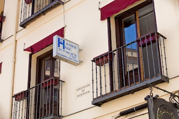 hostal la casa de la plaza