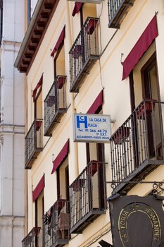 hostal la casa de la plaza