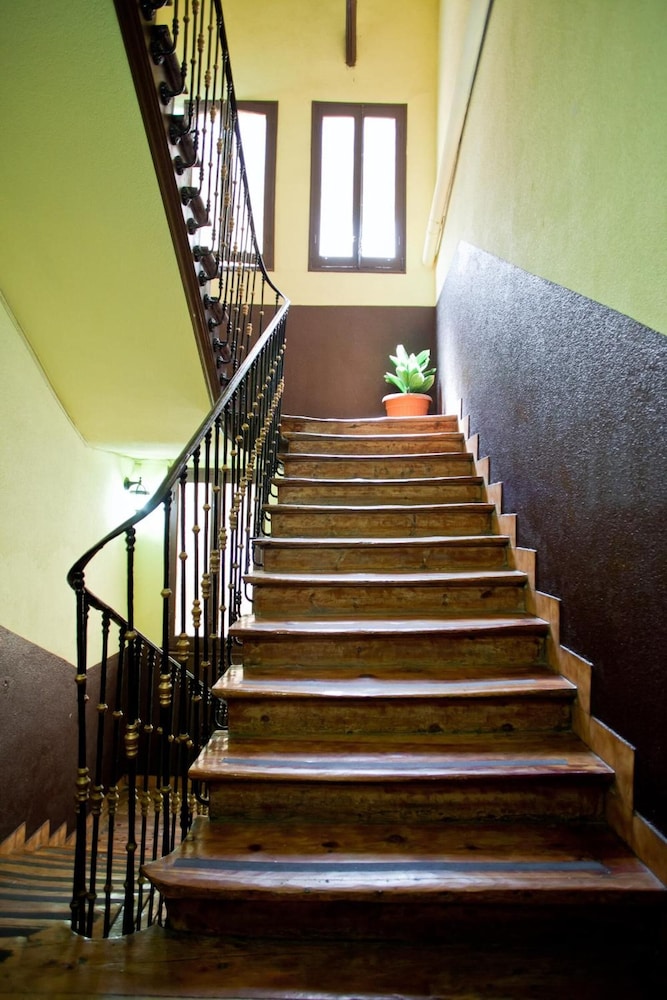 hostal la casa de la plaza