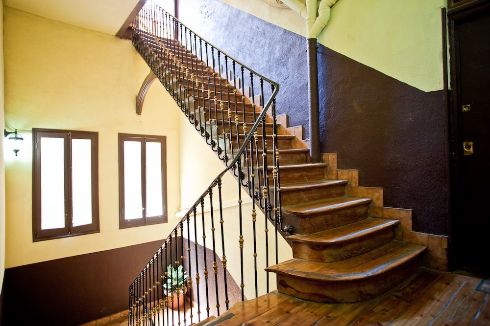 hostal la casa de la plaza