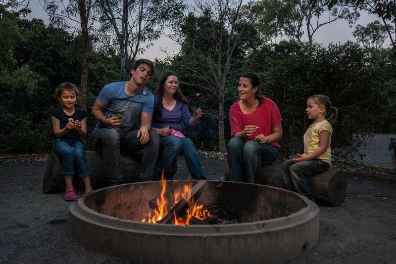 capricorn caves caravan park