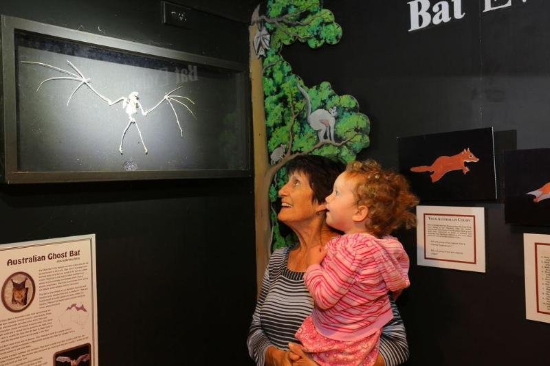 capricorn caves caravan park