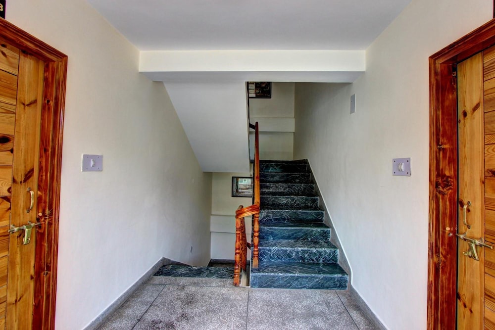 hotel monarch residency