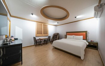ilsan baekseok mirabel