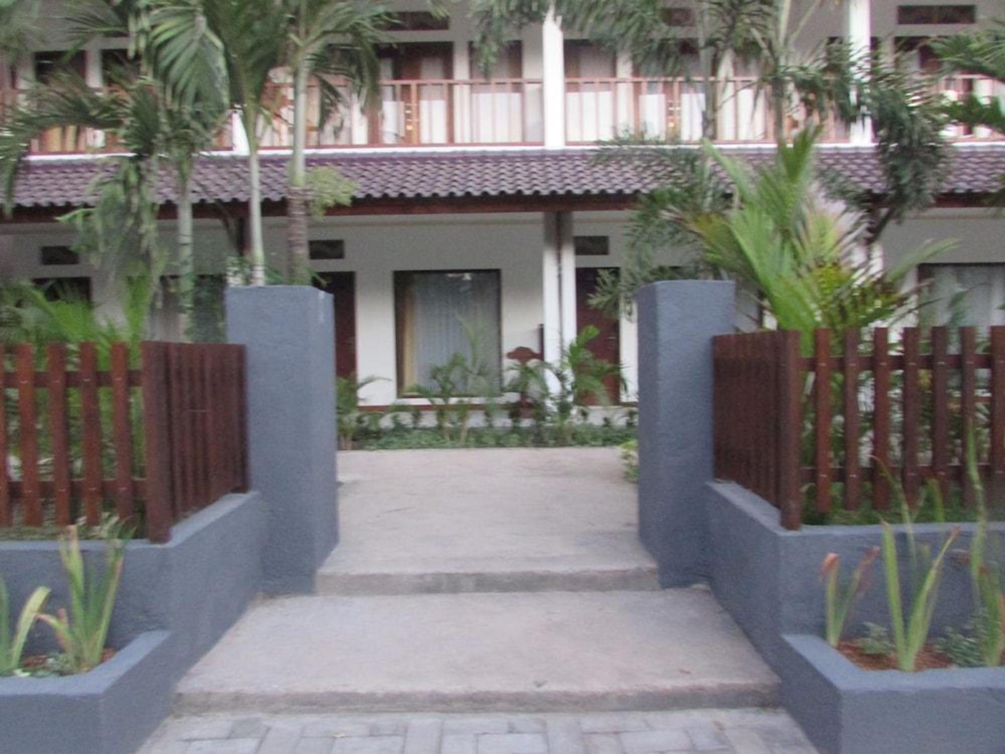 friends beach hotel