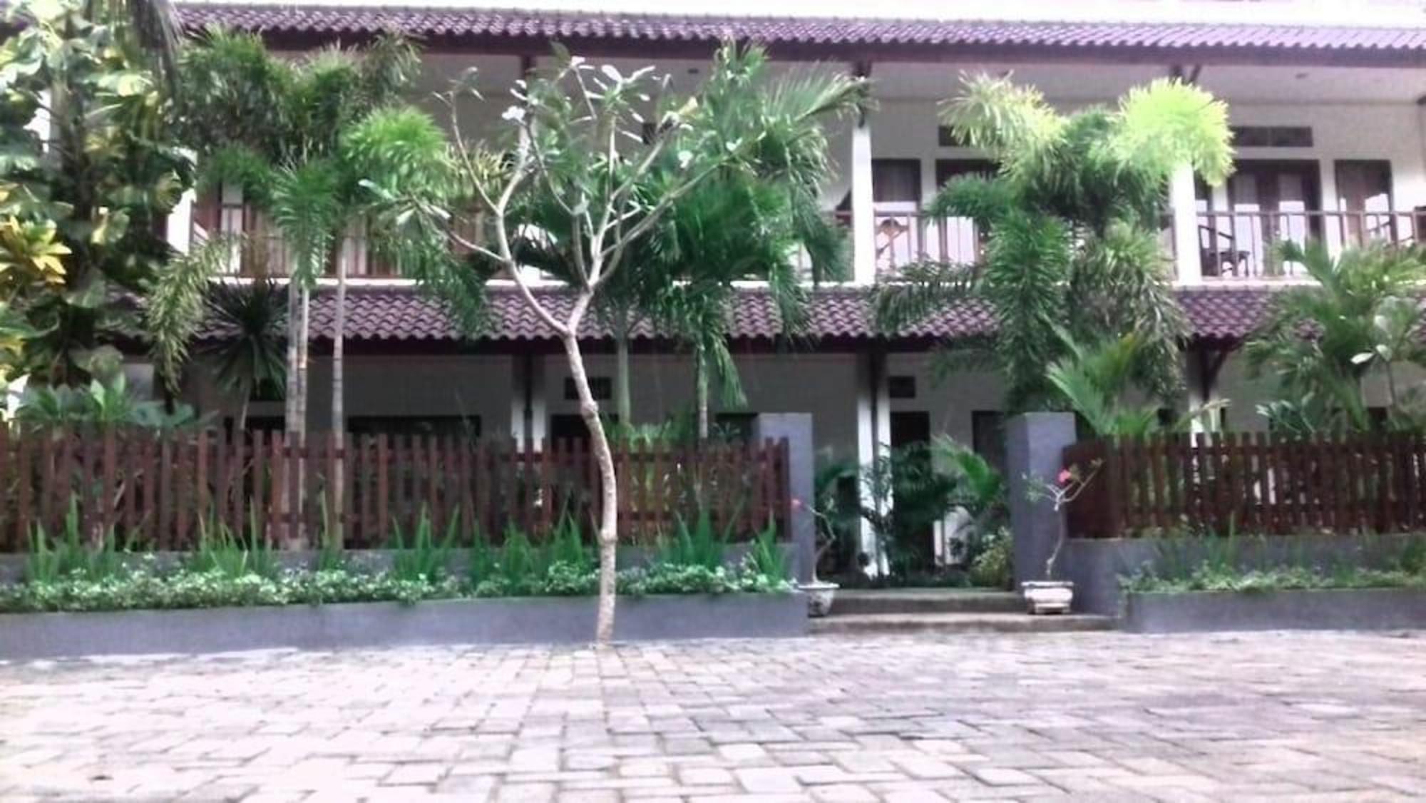 friends beach hotel