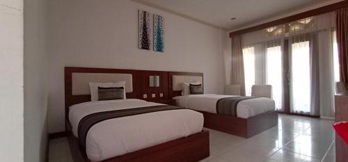Friends Beach Hotel,,3 star