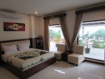 friends beach hotel