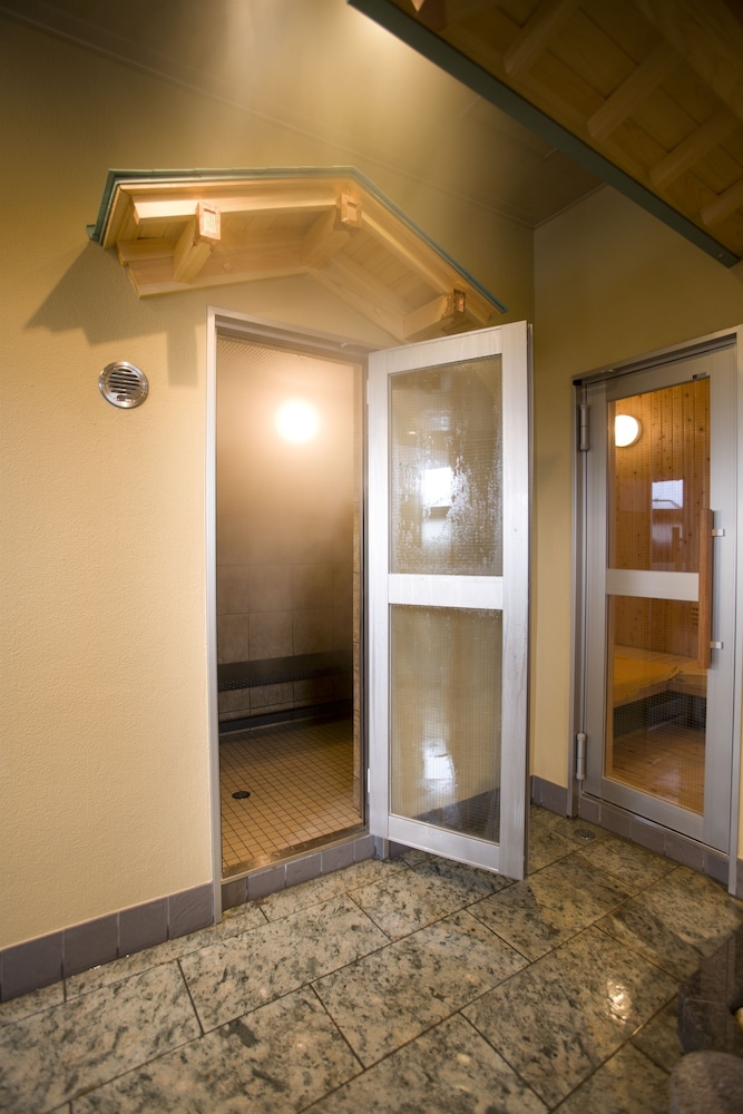 wakakusa no yado maruei ryokan