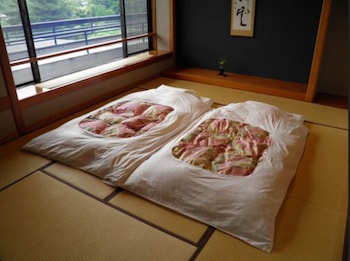 wakakusa no yado maruei ryokan