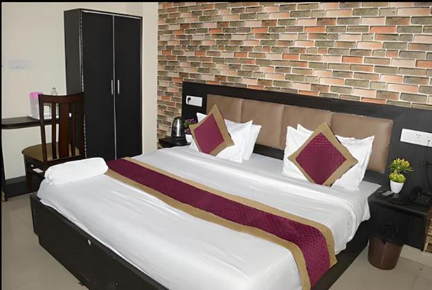 hotel silver stay by grb