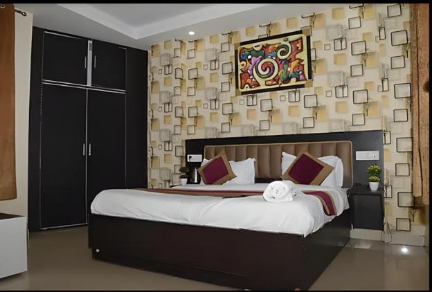 hotel silver stay by grb