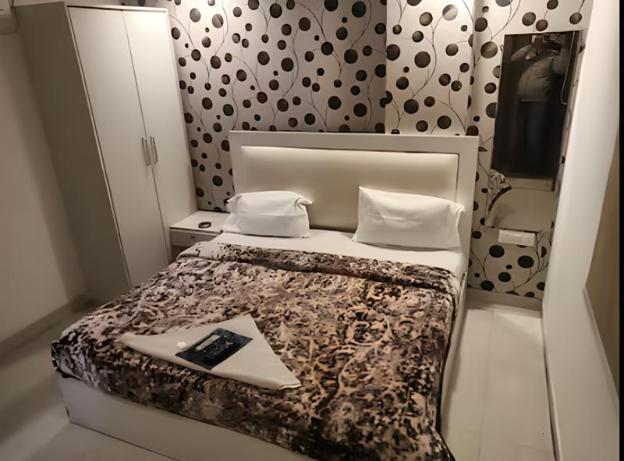 hotel silver stay by grb