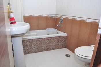 hotel new ss residency
