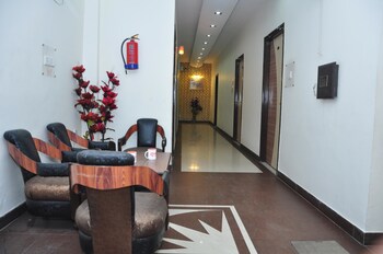 hotel new ss residency