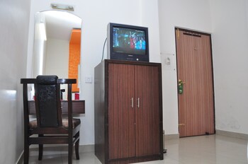 hotel new ss residency