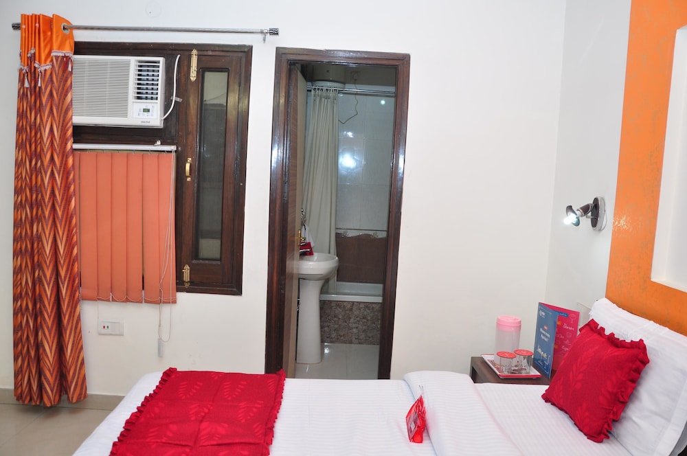 hotel new ss residency