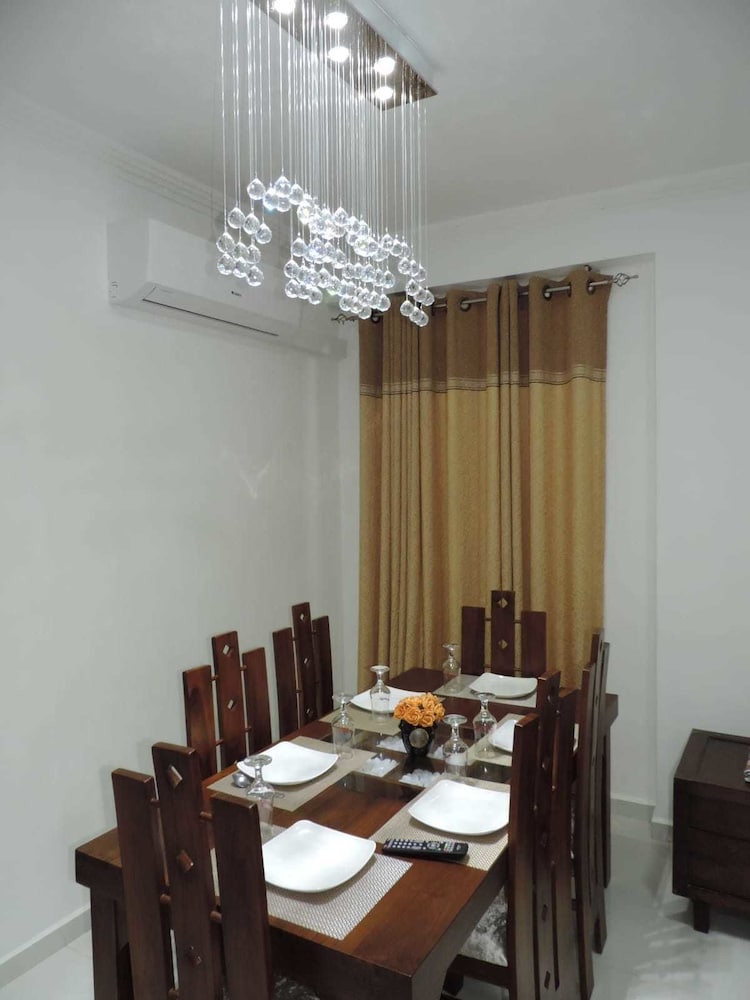 sara luxury apartment