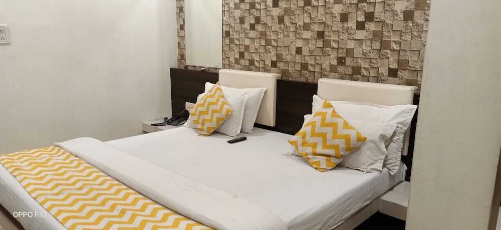 hotel maa ganga palace