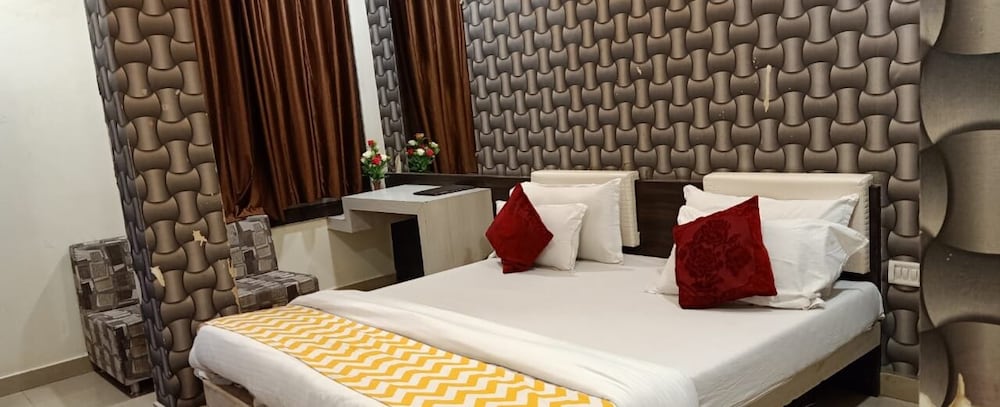 hotel maa ganga palace