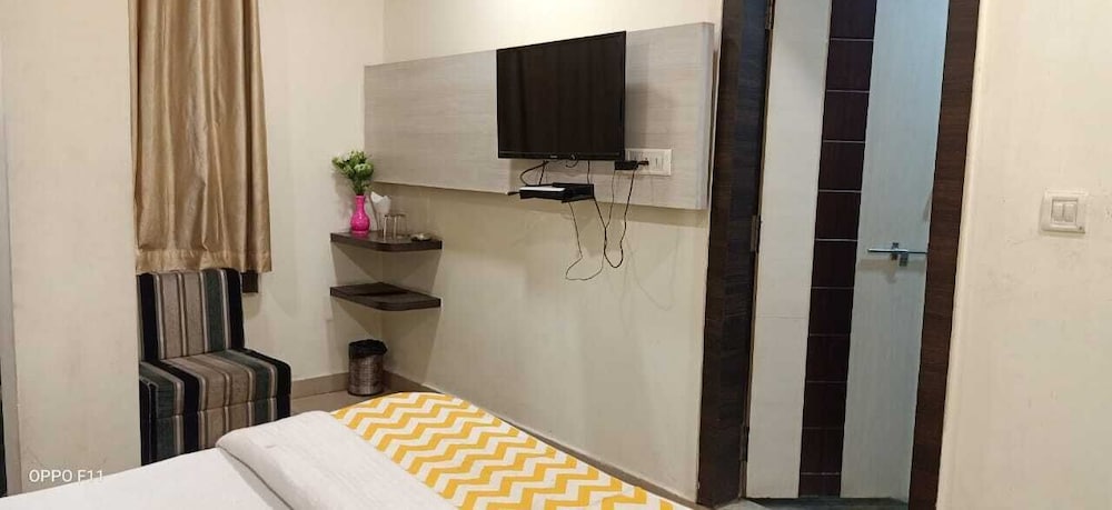 hotel maa ganga palace