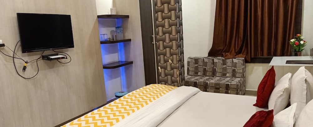 hotel maa ganga palace