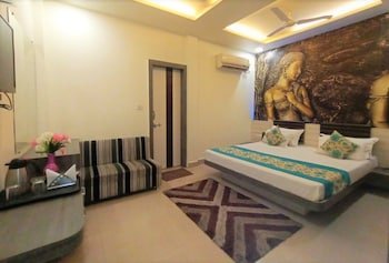 hotel maa ganga palace