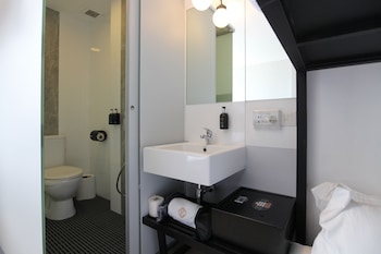 st signature bugis beach dayuse 5 hours 4pm 9pm