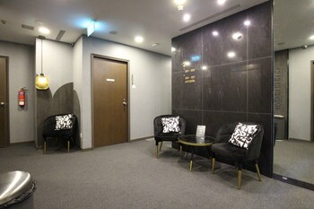 st signature bugis beach dayuse 5 hours 4pm 9pm