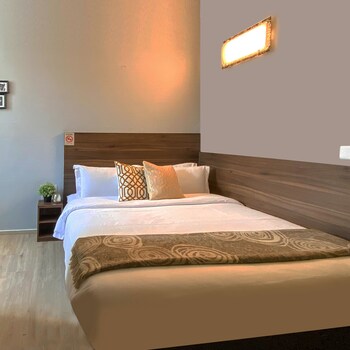 st signature bugis beach dayuse 5 hours 4pm 9pm