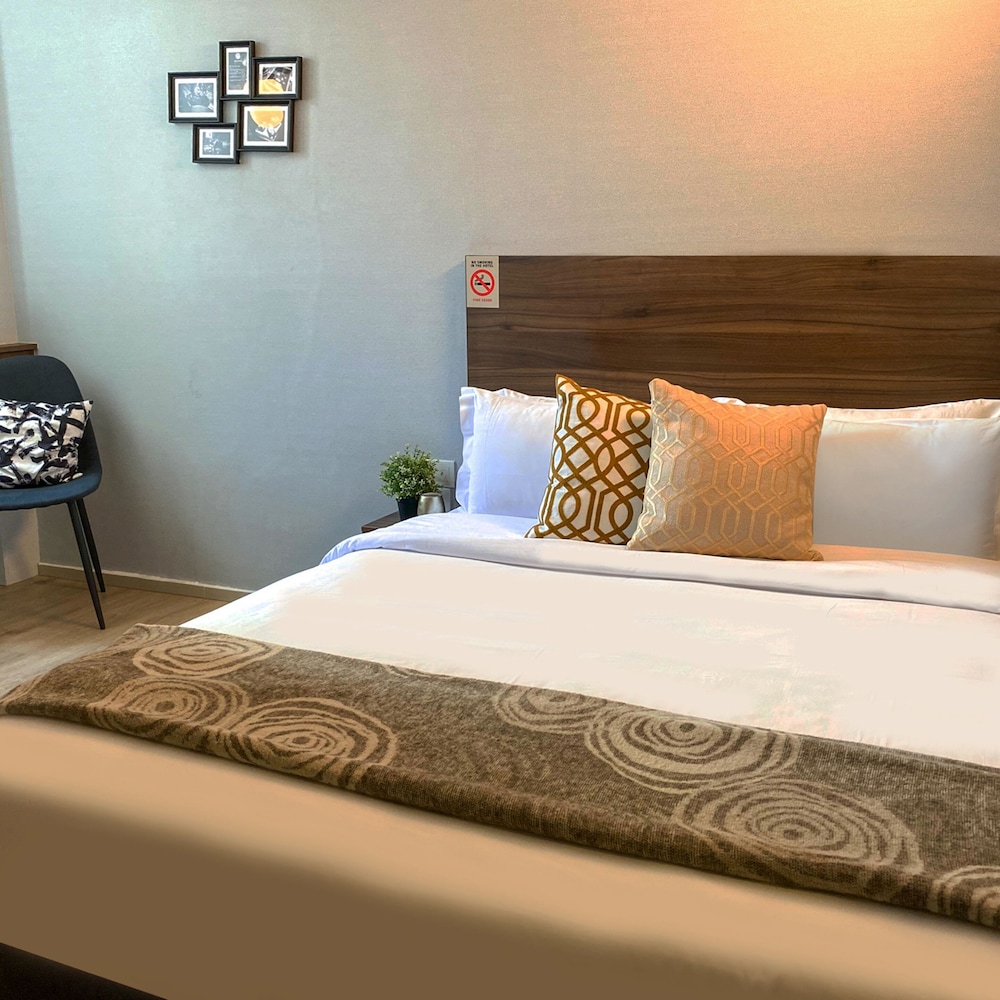 st signature bugis beach dayuse 8 9 hours check in 8am or 11am