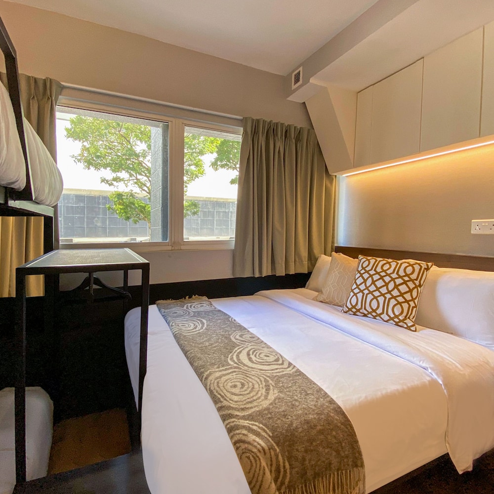 st signature bugis beach dayuse 8 9 hours check in 8am or 11am