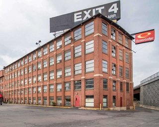 Econo Lodge,Manchester>>Bedford,2 star