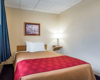 Econo Lodge,Manchester>>Bedford,2 star
