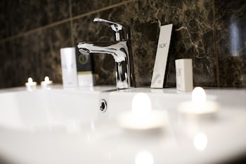 rox hotel