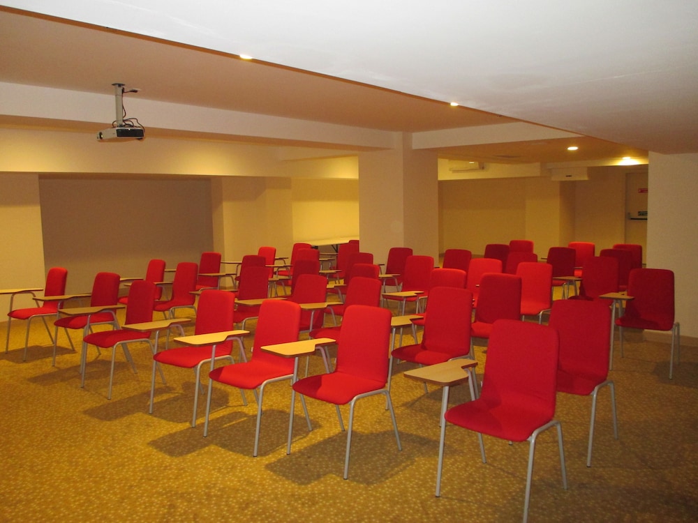 rox hotel