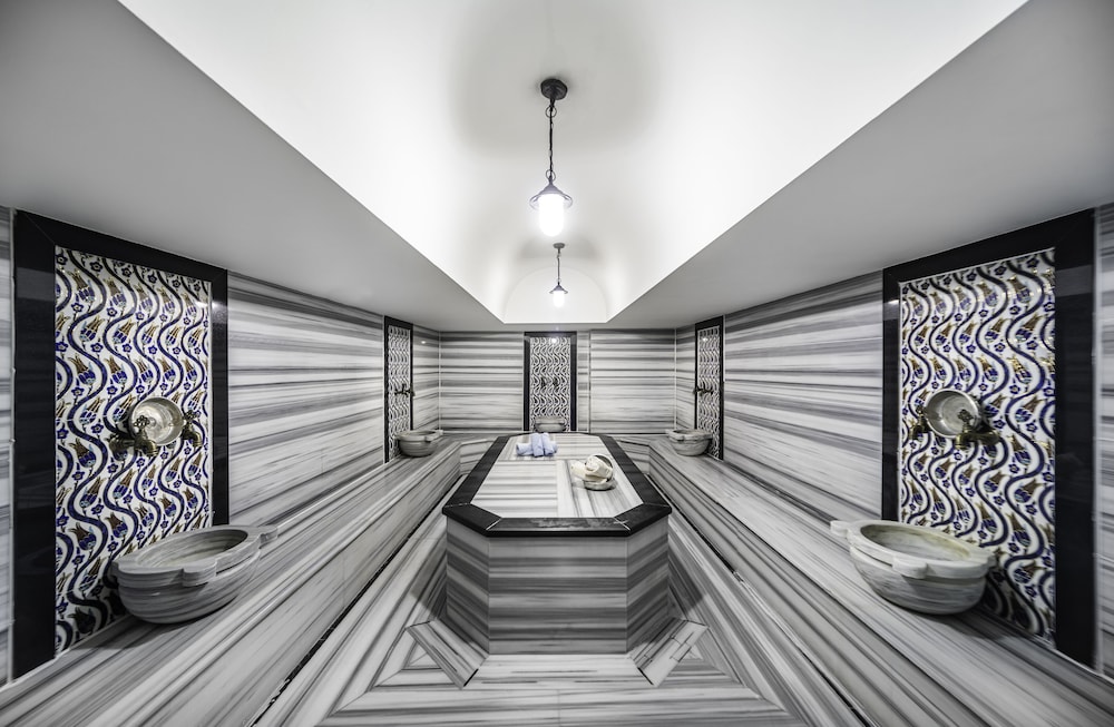 rox hotel