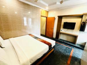 hotel o flagship hotel tejasri residency