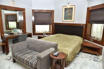 otara luxury homestay