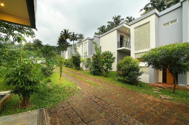 casa rio resort athirapilly