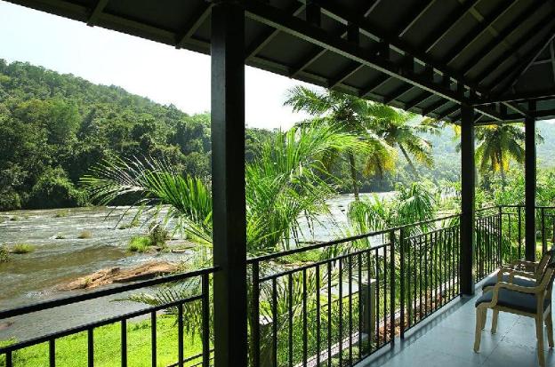 casa rio resort athirapilly