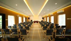 casa rio resort athirapilly